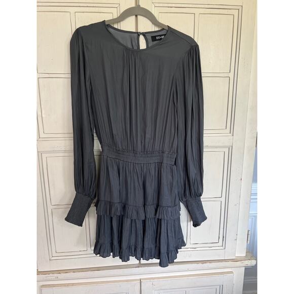 DO+BE size medium gray tiered ruffled mini dress - Picture 2 of 5